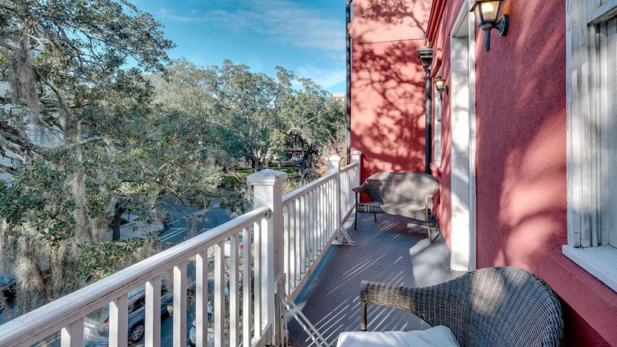 201 York #3 - Homey Downtown 2 Bedroom Steps From The River Savannah Extérieur photo